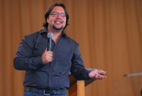 Baixe essa pregação: A Igreja é santa, devemos amá-la 